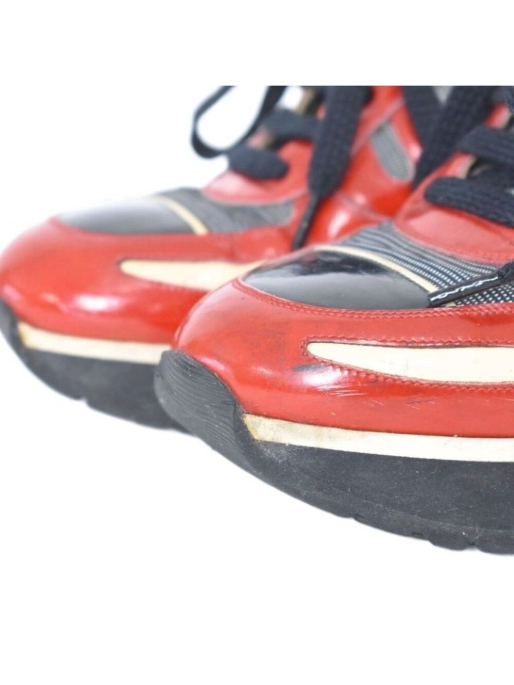 Chanel CC Logo Patent Leather Sneakers Red - Picture 4 of 7